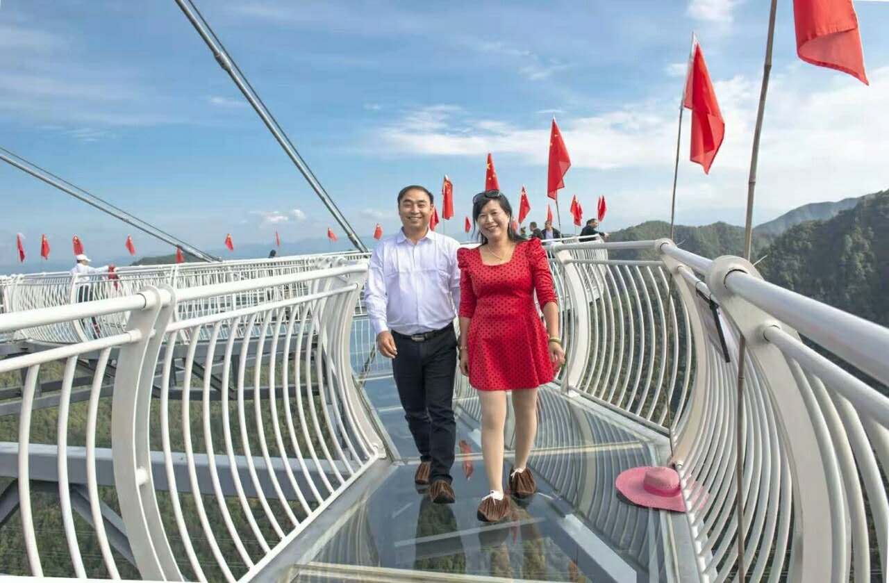 湖南旅游開發(fā)公司,懷化旅游開發(fā)公司,懷化峽谷探幽,懷化石林花山植物園 湖南旅游開發(fā)公司,懷化旅游開發(fā)公司,懷化峽谷探幽,懷化石林花山植物園